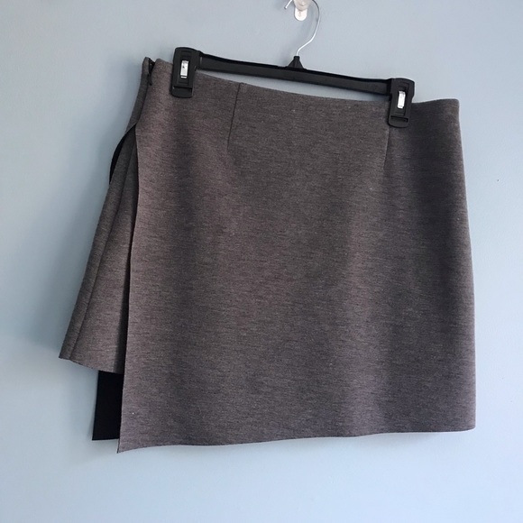 Troupe Asymmetrical Skirt S - Picture 4 of 5